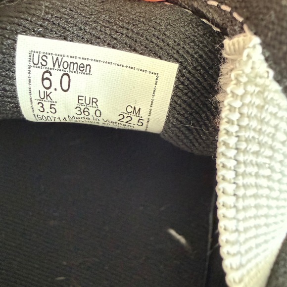 Vans Slip On Checkerboard Butterfly Print Sneakers Womens 6 Casual Shoes - Picture 9 of 9